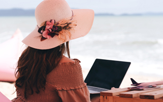 The Financial Advantage of Being Single on Valentine’s Day