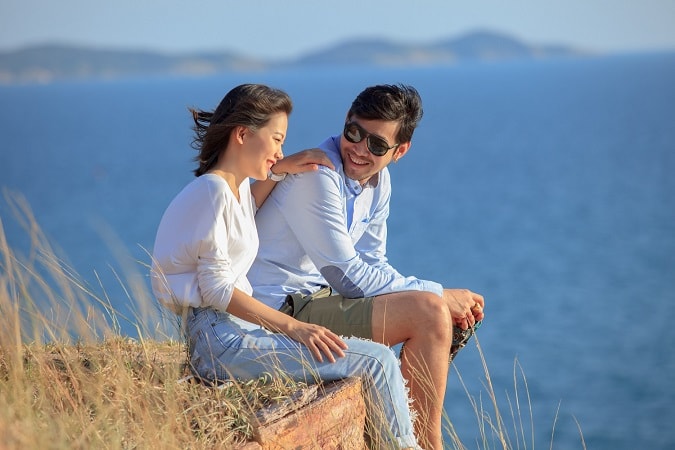 set wedding-planning vacations