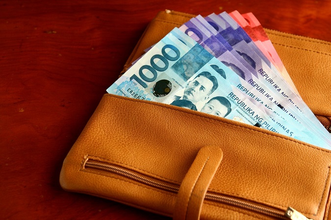How to Live a Worry-Free Life While Working Abroad