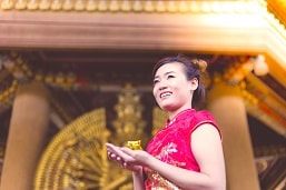 Attract More Money in 8 Ways